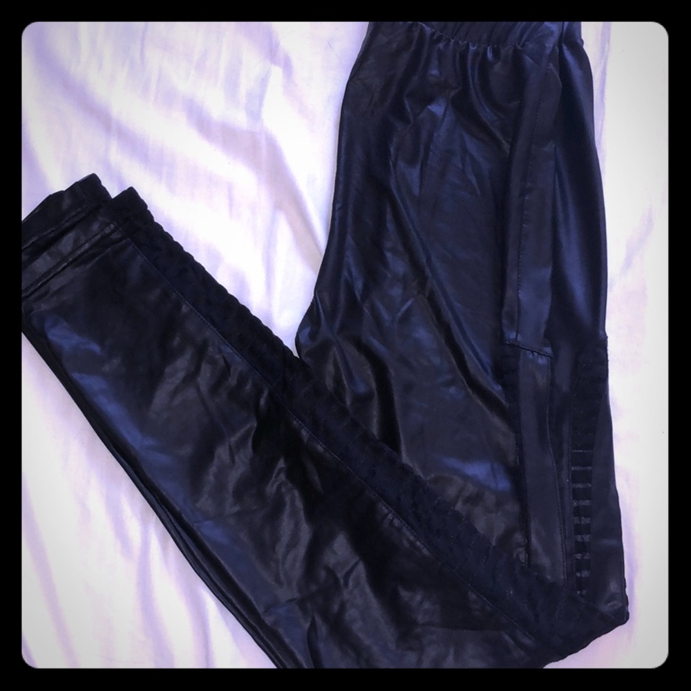 Leather leggings